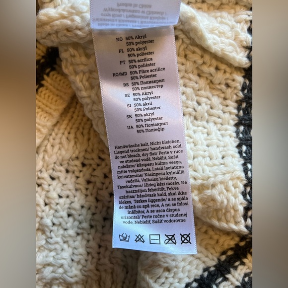 ✨ NWT TAYLOR SWIFT FOLKLORE CARDIGAN Size  M/L - Picture 13 of 16